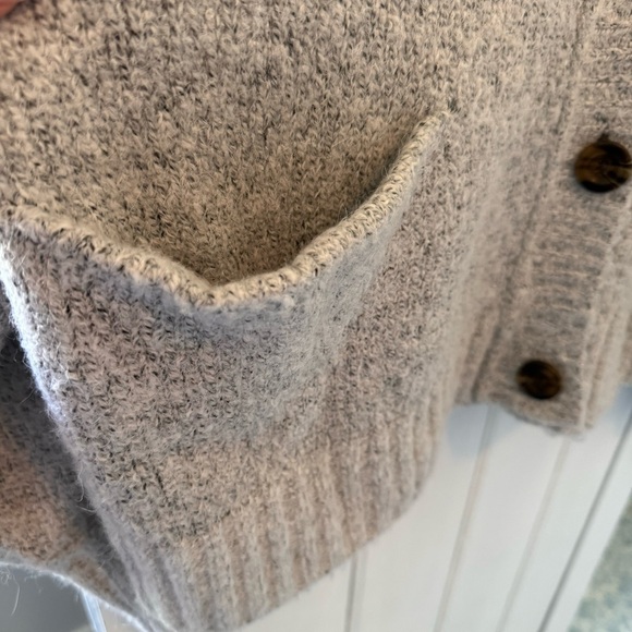 Oversized knit Cardigan - Picture 3 of 6